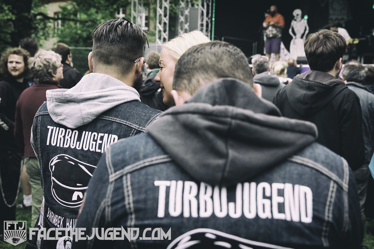 Face the Jugend at Glockenschlag Festival Hamburg 2015 by Miroslav Menschenkind