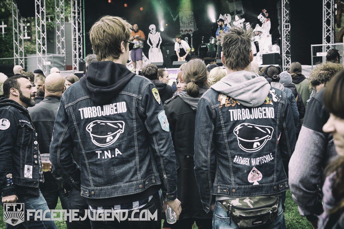 Face the Jugend at Glockenschlag Festival Hamburg 2015 by Miroslav Menschenkind